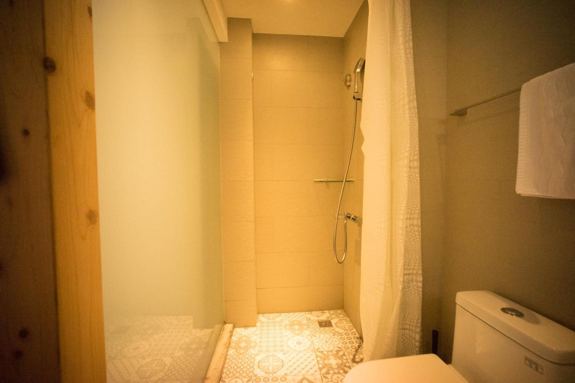 未艾公寓welove Apartment Синьин Экстерьер фото
